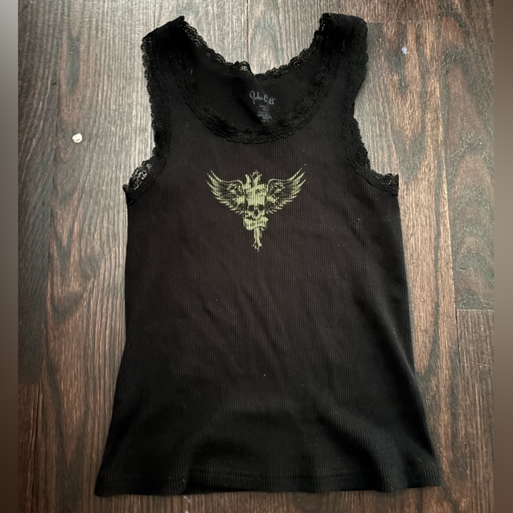 Black Fitted Sleeveless Tank Top with Gold Graphic